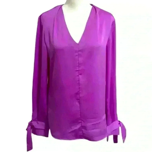 Banana Republic Tops - Women’s Banana Republic Orchid V-Neck Blouse